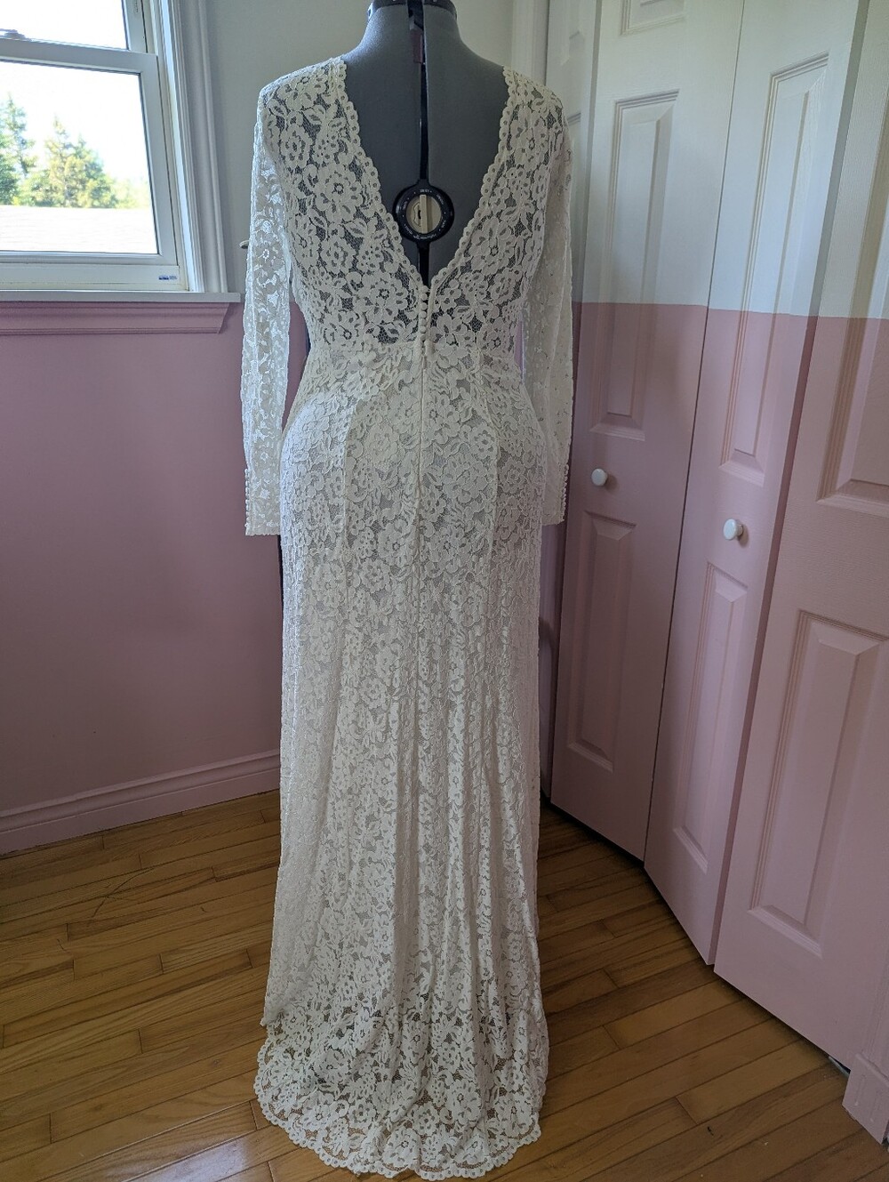 White Lace Long-Sleeve Wedding Dress - Picture 5 of 9